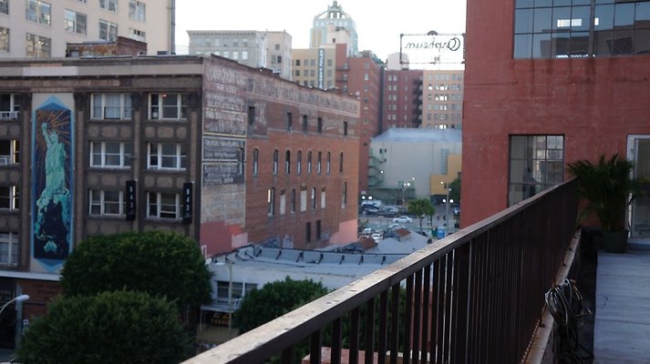 8-Los-Angeles-St-Showroom