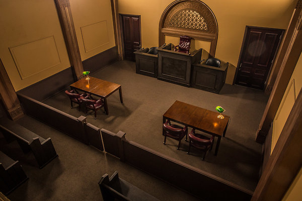 courtroom-standing-set-022