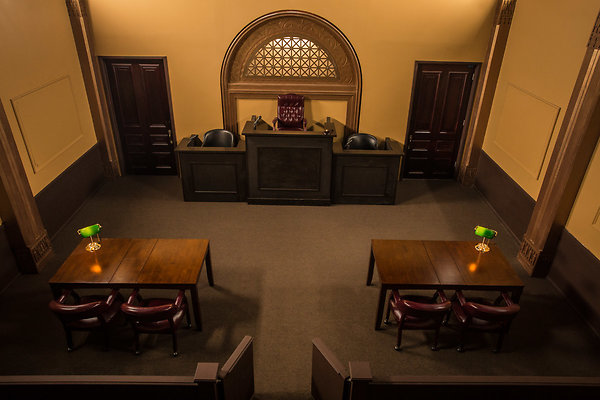 courtroom-standing-set-044