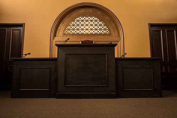 courtroom-standing-set-025