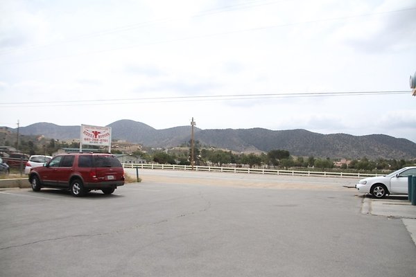9661 Sierra Hwy  Agua Dulce - 17
