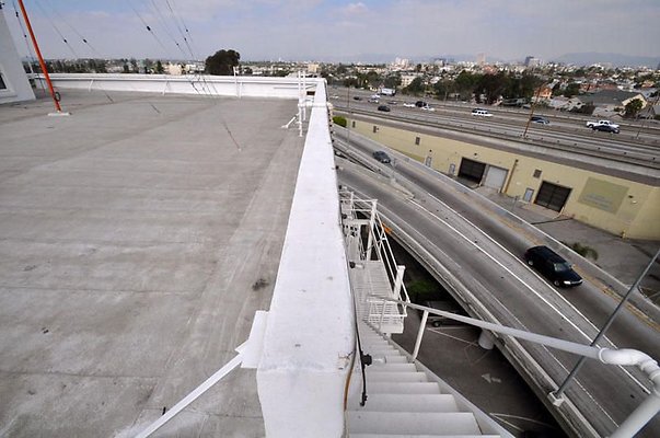 UNIVERSAL-9351-LA-76