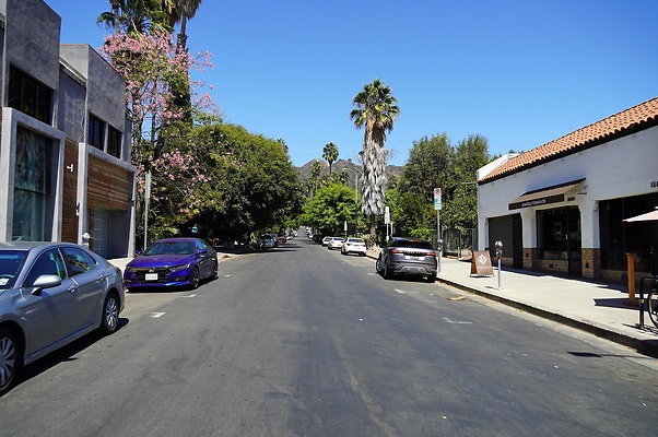 No.Sierra.Bonita.Ave.26