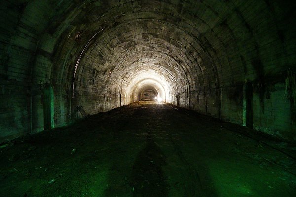 Subway.Tunnel.Key.Locos.43