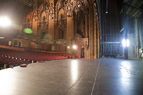 Los Angeles Theater 21