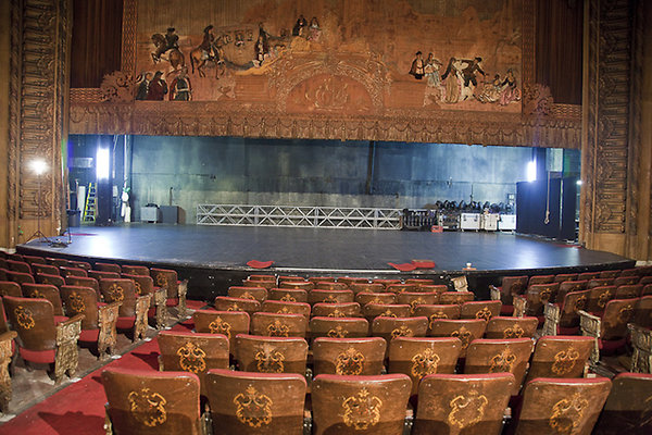 Los Angeles Theater 18