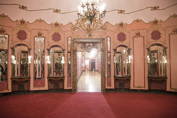 Los Angeles Theater 36