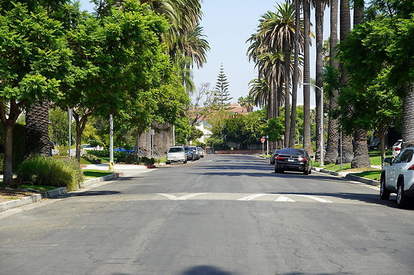 VIctoria Ave.North. 27