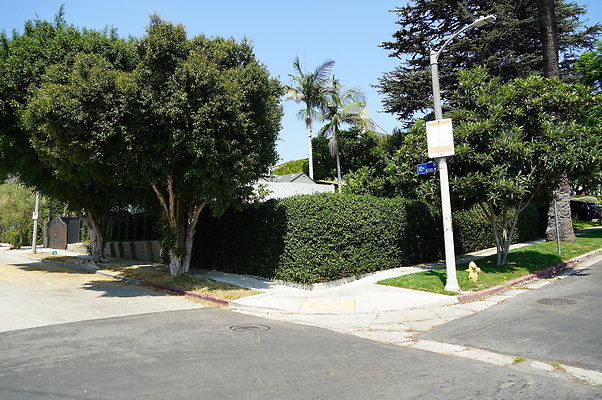 VIctoria Ave.North. 07