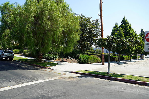VIctoria Ave.North. 09