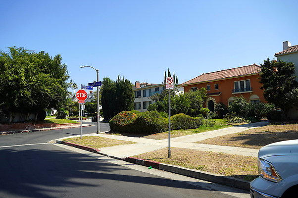 VIctoria Ave.North. 37