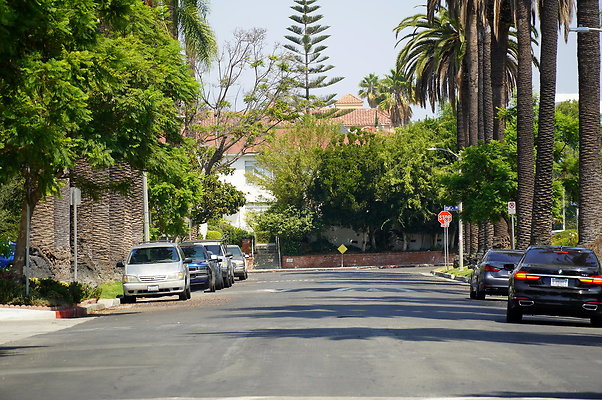 VIctoria Ave.North. 28