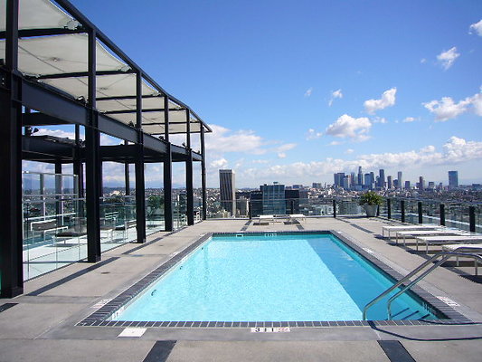 Mercury.Rooftop.Pool.Ktown.02