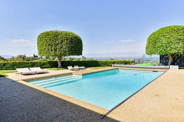 Pool w.View File Pull