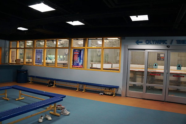 Ice.Station.Lobby.03