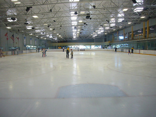 Ice.Station.Skate.Rink.Valencia47