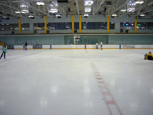 Ice.Station.Skate.Rink.Valencia53