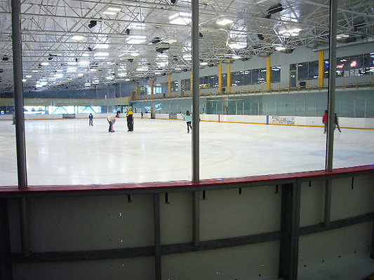 Ice.Station.Skate.Rink.Valencia49