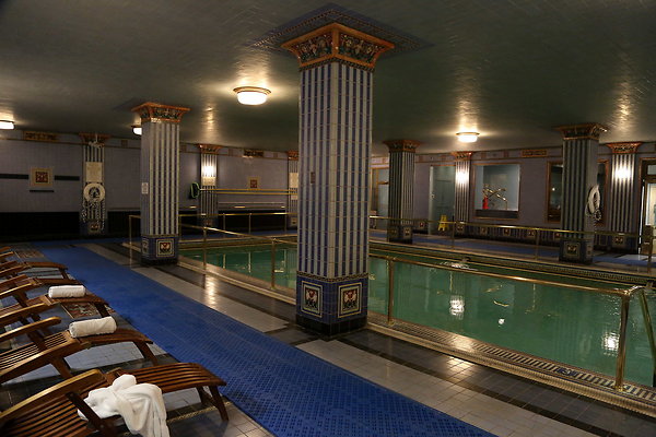 Biltmore.Hotel.Pool.DTLA.009