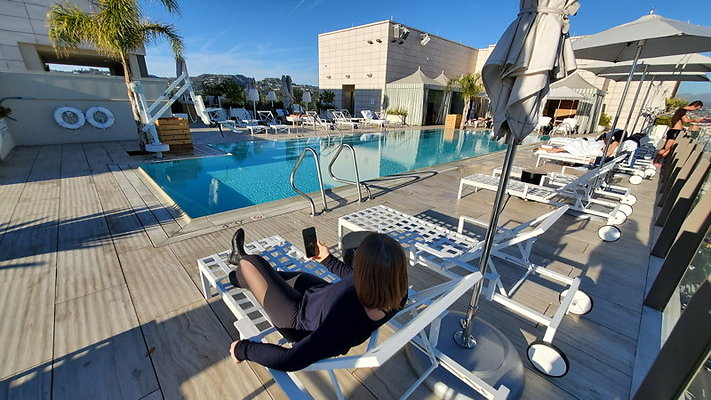 Waldorf.BH.Pool.04