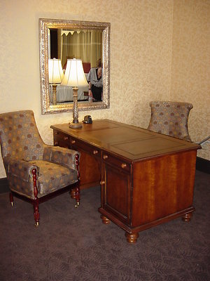 806 Bedroom Desk