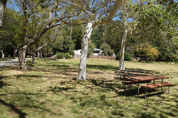 Lake Road.Camp.3.04