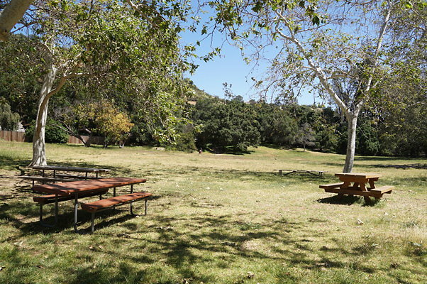 Lake Road.Camp.3.05