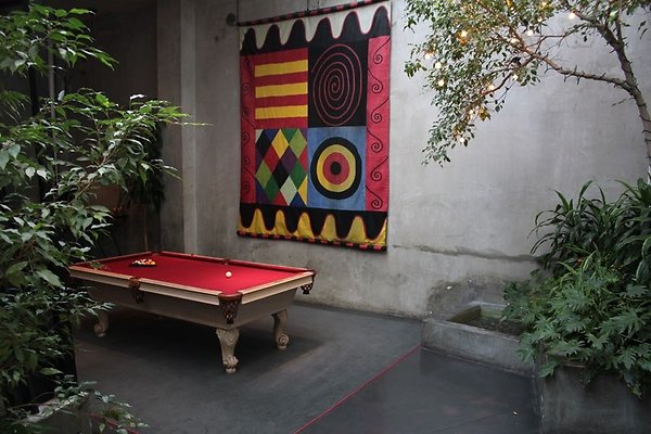 Record Plant. Commons-Exteriors