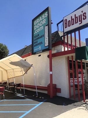 Bobbys.Cafe.WH.013