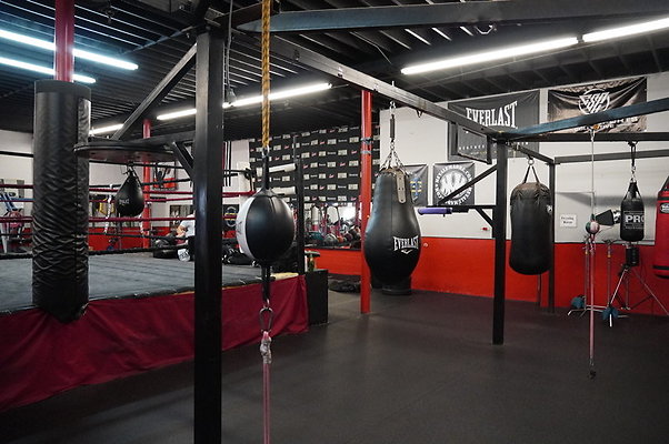 Knock.Out.Box.So.Gate.064