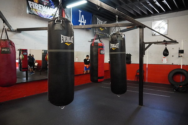 Knock.Out.Box.So.Gate.054