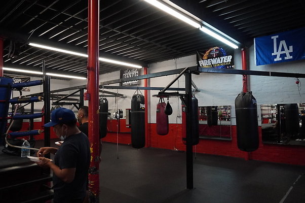 Knock.Out.Box.So.Gate.070