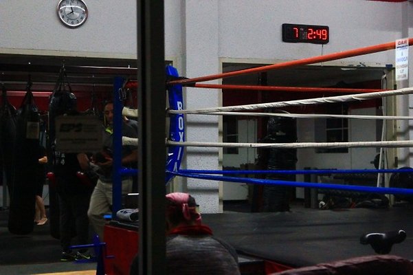 tarzana.Boxing.13