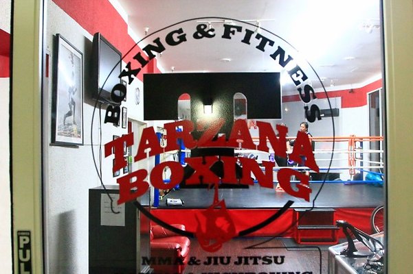 tarzana.Boxing.02