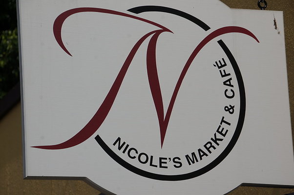 Nicholes.Cafe.So.Pas