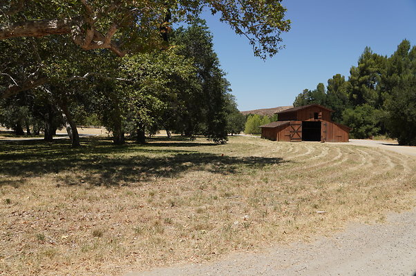GOR.Ragwing Barn.Green.002