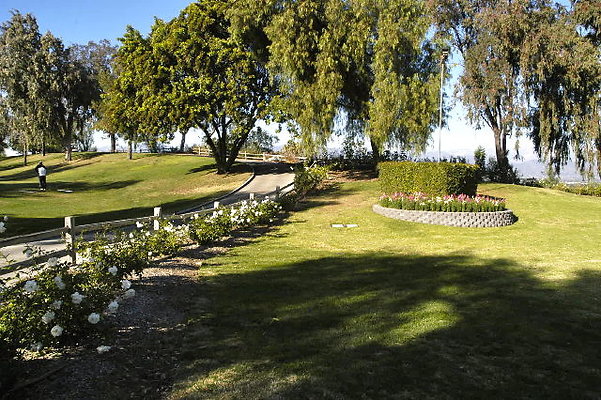 Ike Gazebo Grass.01 Ike Gazebo Grass.01