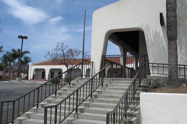 Exterior-Entrance-5