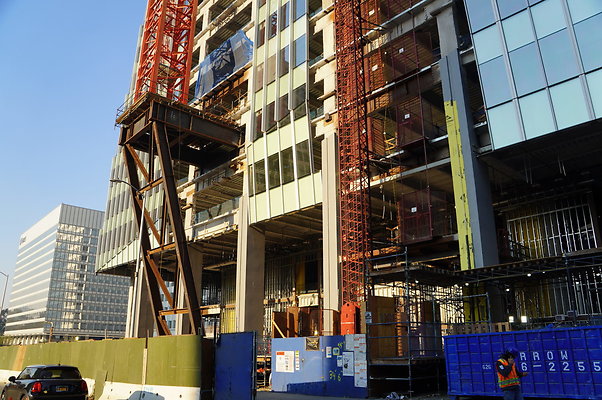 Clark Consrtuctino.Ave.Stars.Cent.City.13