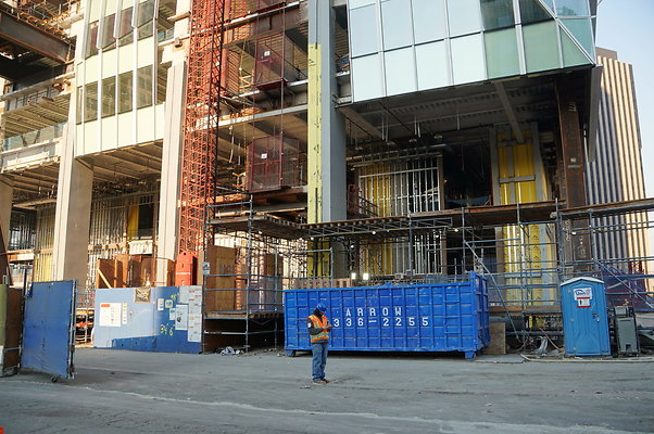 Clark Consrtuctino.Ave.Stars.Cent.City.12