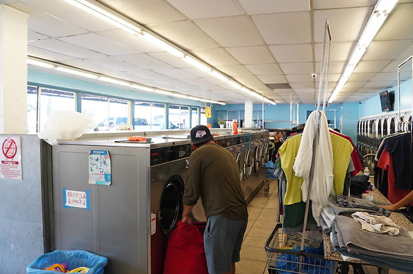 24.Hr.Coin Laundry.31