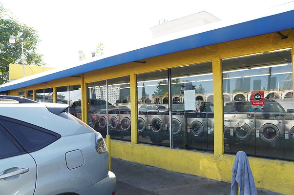 24.Hr.Coin Laundry.08